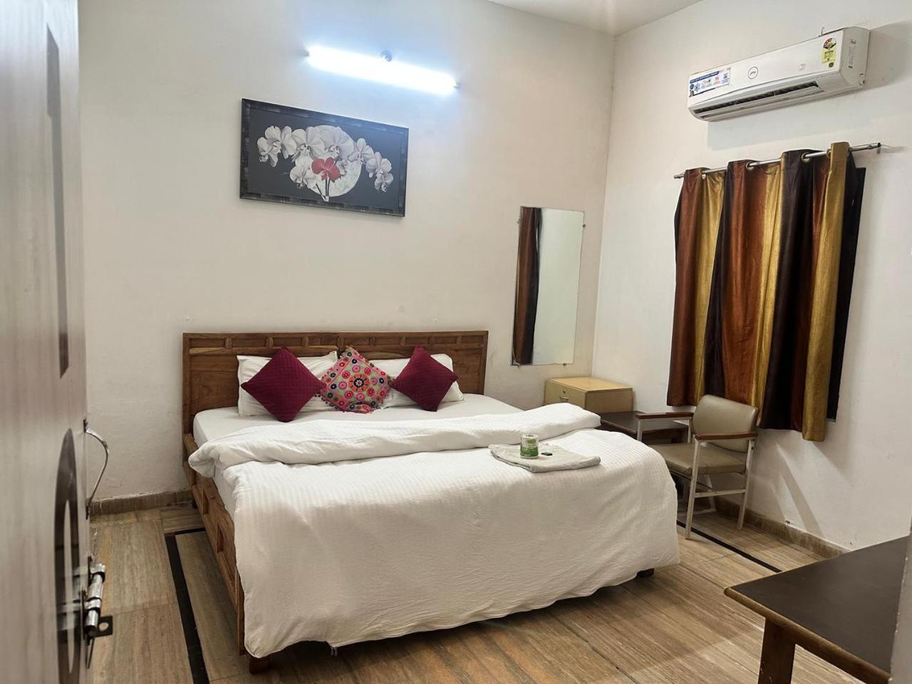Hotel Zoola Palace Πουσκάρ Εξωτερικό φωτογραφία